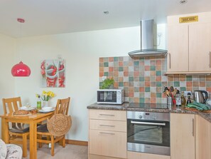 Dishwasher - Virginia Cottage - 28108 (Bovey Tracey)
