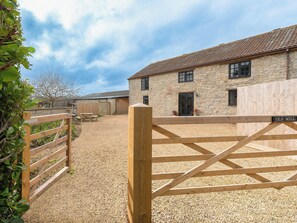 Exterior - 3 bedroom accommodation in Wrantage, near Taunton (Wrantage, near Taunton)