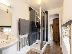 Towels - 3 bedroom accommodation in Wrantage, near Taunton (Wrantage, near Taunton)