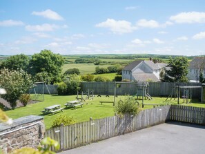 Property grounds - 2 bedroom accommodation in Marhamchurch, near Bude (Marhamchurch, near Bude)