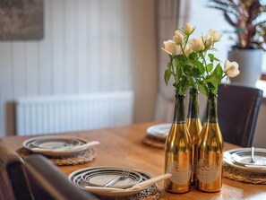 Dining - 2 bedroom accommodation in Wrantage, near Taunton (Wrantage, near Taunton)