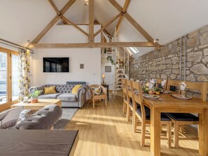 Dining - 3 bedroom accommodation in Wrantage, near Taunton (Wrantage, near Taunton)