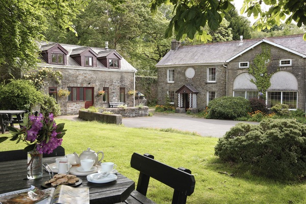 Swansea valley holiday cottages | Swansea Valley Holiday Cottages - Bwythn Y Saer, Cilybebyll, nr. Pontardawe