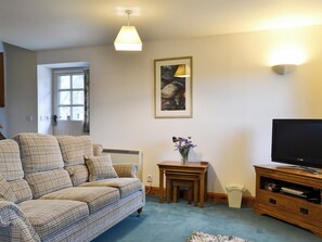 TV - 3 bedroom accommodation in Kilmartin, near Lochgilphead (Kilmartin, near Lochgilphead)