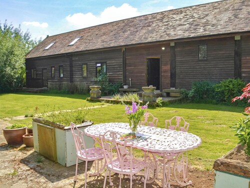 4 bedroom accommodation in Hardham