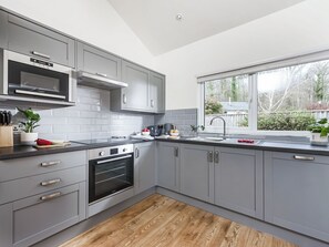 Dishwasher - Little Dunley Cottages - Holly (Bovey Tracey)