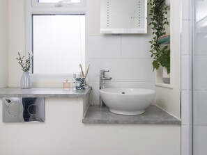 Towels - Little Dunley Cottages - Holly (Bovey Tracey)