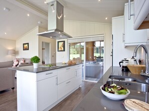 Private kitchen - 1 bedroom accommodation in Hassocks (Hassocks)