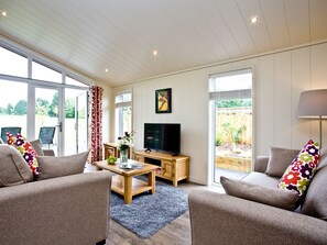 Living area - 1 bedroom accommodation in Hassocks (Hassocks)