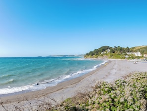 Beach - 1 bedroom accommodation in Seaton (Seaton)