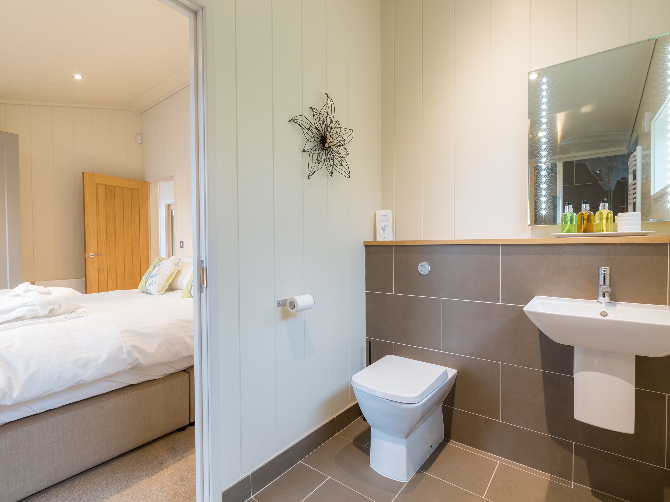 2 bedrooms, free WiFi