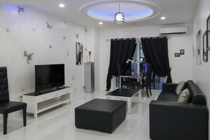 Living area - Kandy Haven - 1 Bedroom Unit (Angeles City)