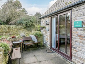 Terrace/patio - Mill Farm Cottages - Cherry Tree (Barlow near Bakewell)