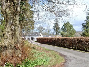 Property grounds - 2 bedroom accommodation in Palnackie, Castle Douglas (Palnackie, Castle Douglas)