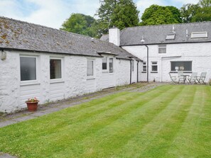 Exterior - 3 bedroom accommodation in Palnackie, Castle Douglas (Palnackie, Castle Douglas)