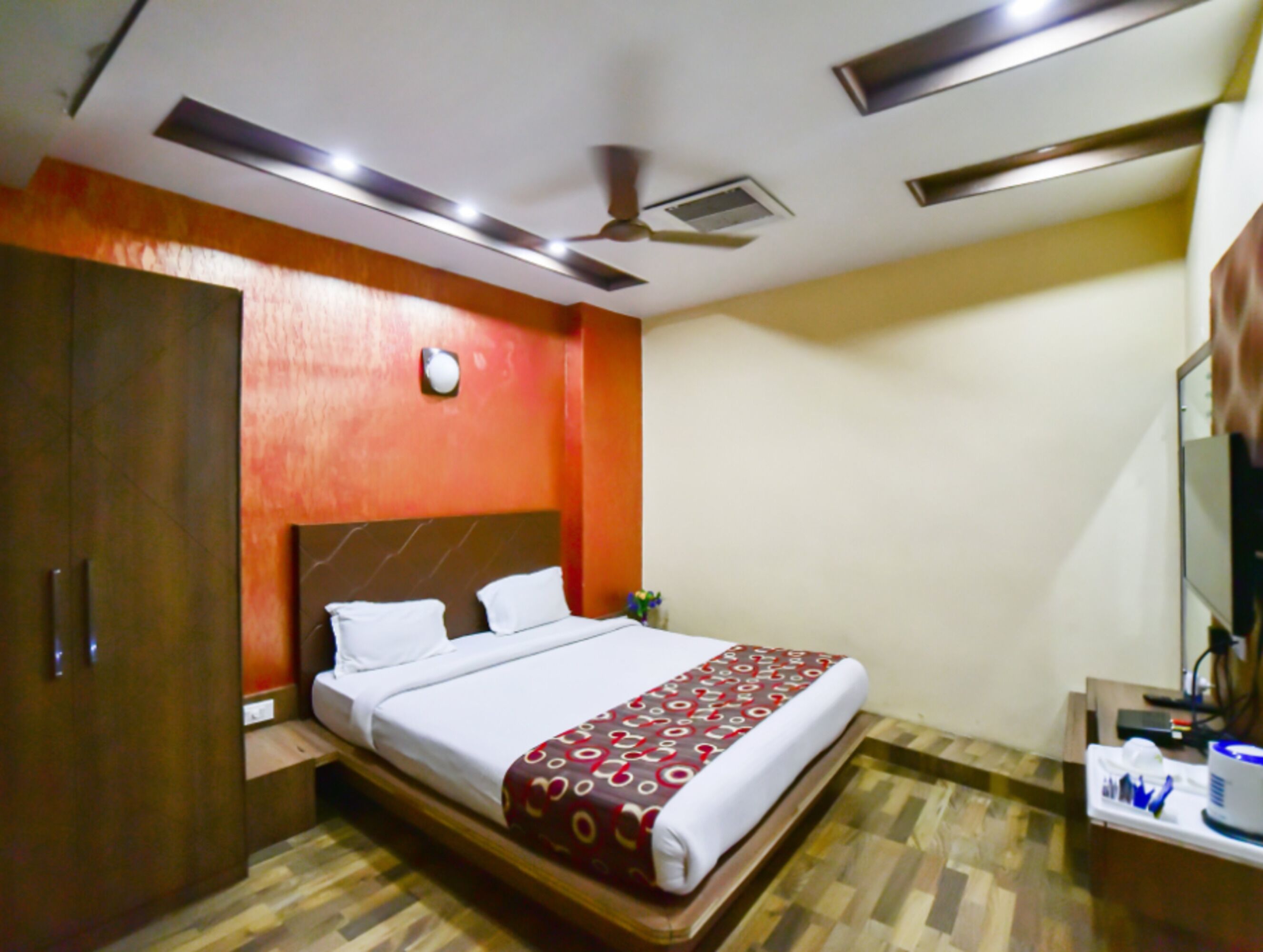 Phòng đôi Deluxe, quang cảnh thành phố | Truy cập Internet không dây miễn phí 