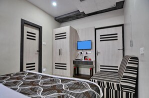 Habitación doble superior, vista a la ciudad | Escritorio y wifi gratis 