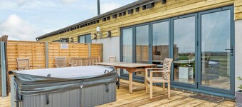 Fairchild's Barn - UK12806