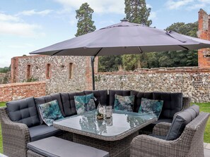 Outdoor dining - Deer View Cottage - UK12757 (Salhouse, near Norwich)