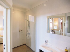 Towels - 3 bedroom accommodation in Castle Carrock, near Brampton (Castle Carrock, near Brampton)