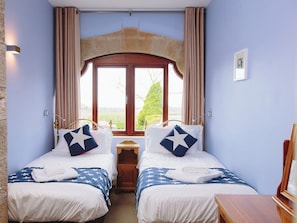 3 bedrooms, free WiFi - 3 bedroom accommodation in Castle Carrock, near Brampton (Castle Carrock, near Brampton)