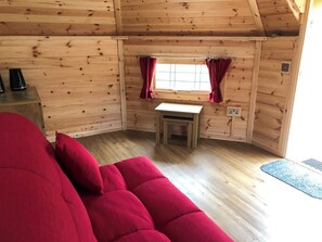 TV - Leven View - Callart Lodge - UK1538 (Onich, near Fort William)