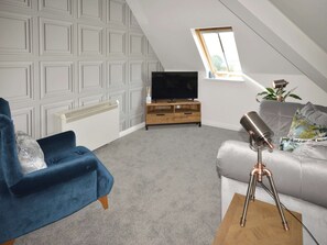 TV - Old Distillery Apartment (Fort William)