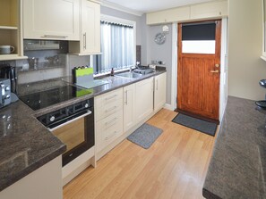 Private kitchen - 2 bedroom accommodation in Caol, near Fort William (Caol, near Fort William)
