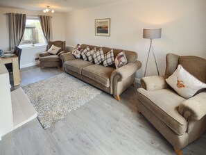 TV - 2 bedroom accommodation in Caol, near Fort William (Caol, near Fort William)