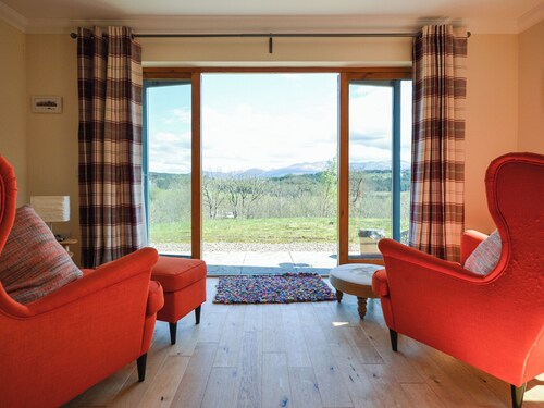 4 bedroom accommodation in Gairlochy, near Spean Bridge