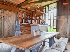 Dining - The Swaledale-UK2067 (Burton Fleming, near Filey)