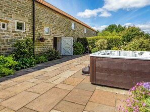 Terrace/patio - 5 bedroom accommodation in Harwood Dale, near Scarborough (Harwood Dale, near Scarborough)