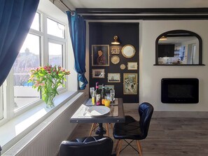 Dining - A historical cottage, tucked away in the heart of Whitby’s old town. (Whitby)