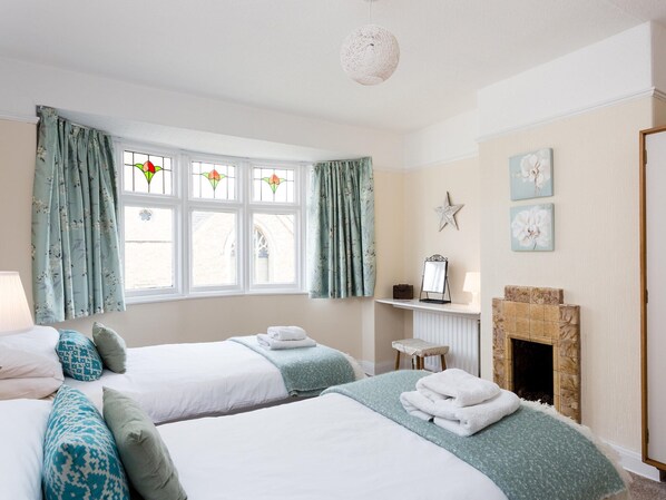 3 bedrooms, free WiFi - 3 bedroom accommodation in York (York)