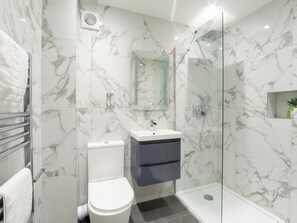 Towels - Minsters Reach Apartment One - UK2746 (York)
