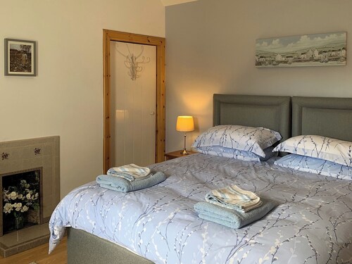 Ploughmans Cottage-UK7346