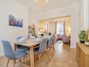 Dining - 3 bedroom accommodation in York (York)