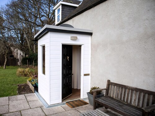 2 bedroom accommodation in Forres, near Nairn