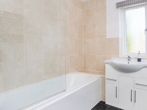 Towels - Malt Shovel Court - UK2770 (York)