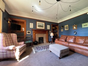 TV - Balloan House-UK7383 (Dornoch)