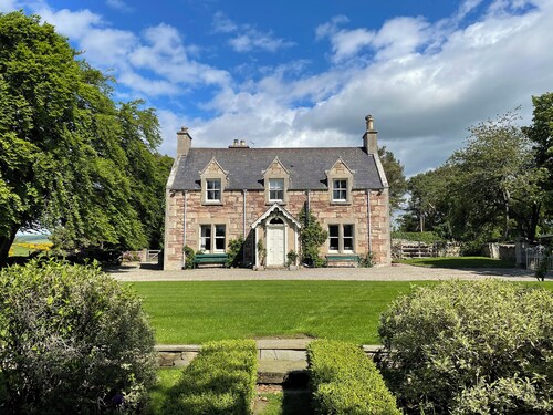Balloan House-UK7383