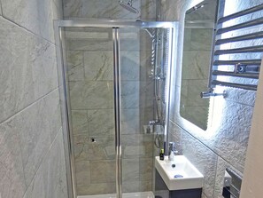 Towels - 1 bedroom accommodation in Llandudno (Llandudno)