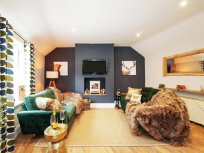 TV - The Holgate Snug - UK2808 (York)