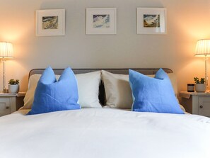 2 bedrooms, free WiFi - Seaside Apartment-UK2801 (Aberystwyth)