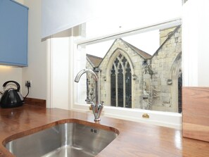 Interior - 4 bedroom accommodation in York (York)