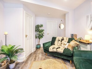 TV - The Holgate Hideaway - UK2807 (York)