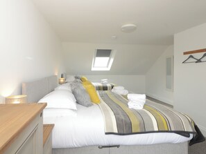 3 bedrooms, free WiFi - Wonderful family home ideally located to enjoy a city break in York. (York)
