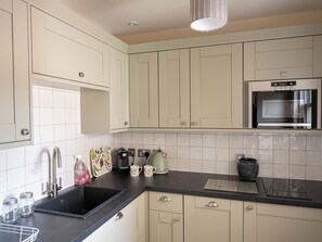 Dishwasher - 1 bedroom accommodation in Inverness (Inverness)