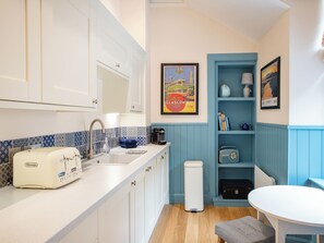 Dishwasher - 1 bedroom accommodation in Inverness (Inverness)