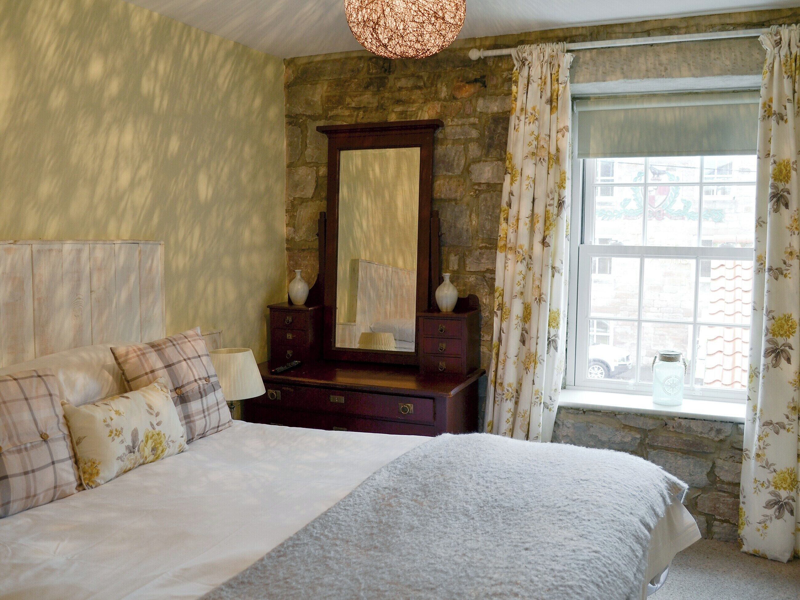 3 Bedroom Accommodation In Beadnell - Bamburgh